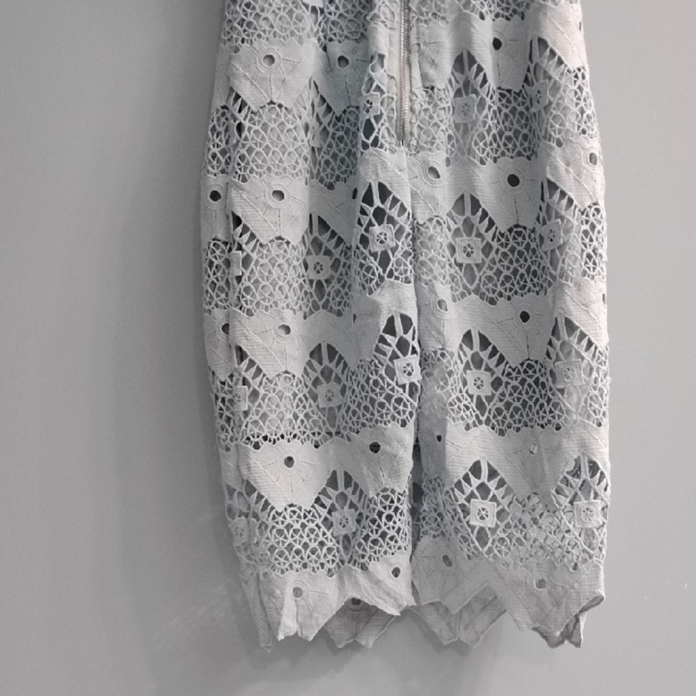 ⭐ Like New Lulu's🌹 Gorgeous Lace Midi Dress in 🩵 Light Blue Size XS - Picture 7 of 7